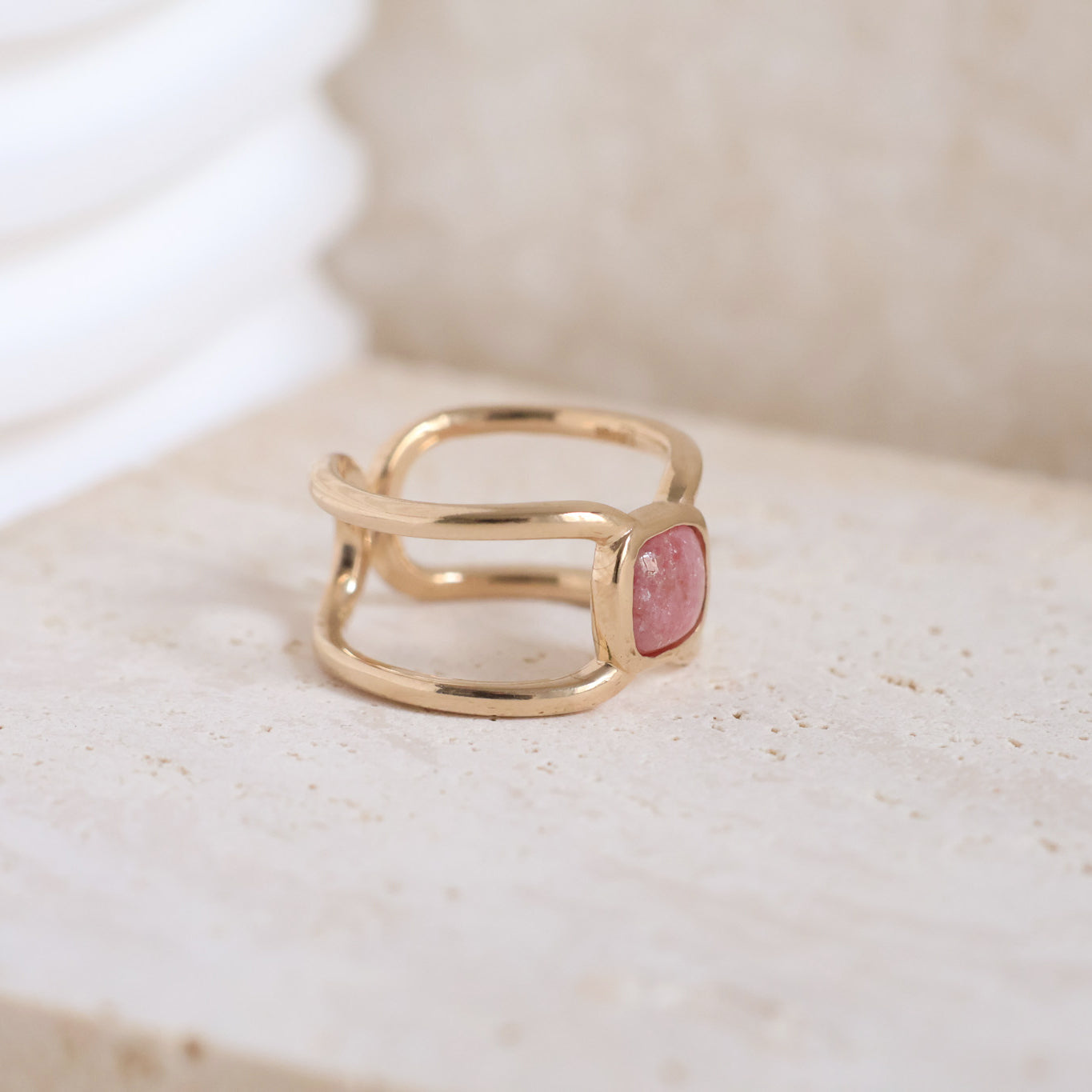 Bague Elia carrée Rhodonite rose plaqué or