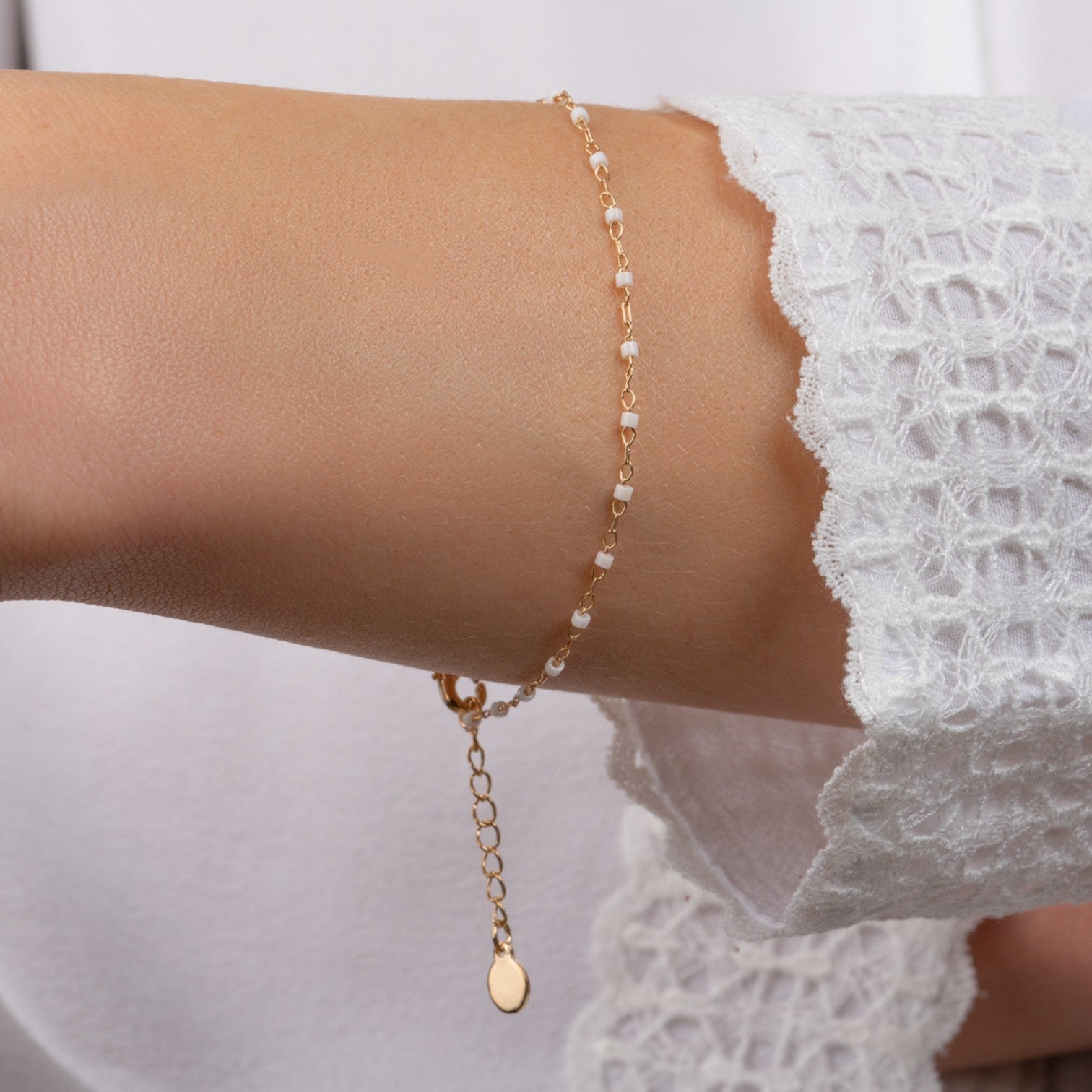 Bracelet Amaya 18cm perles Miyuki blanches plaqué or