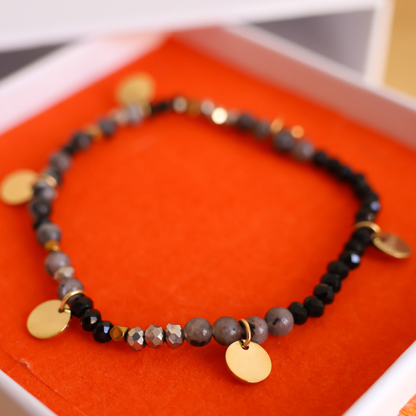 Bracelet Hanae agate noire pampilles dorées acier inoxydable