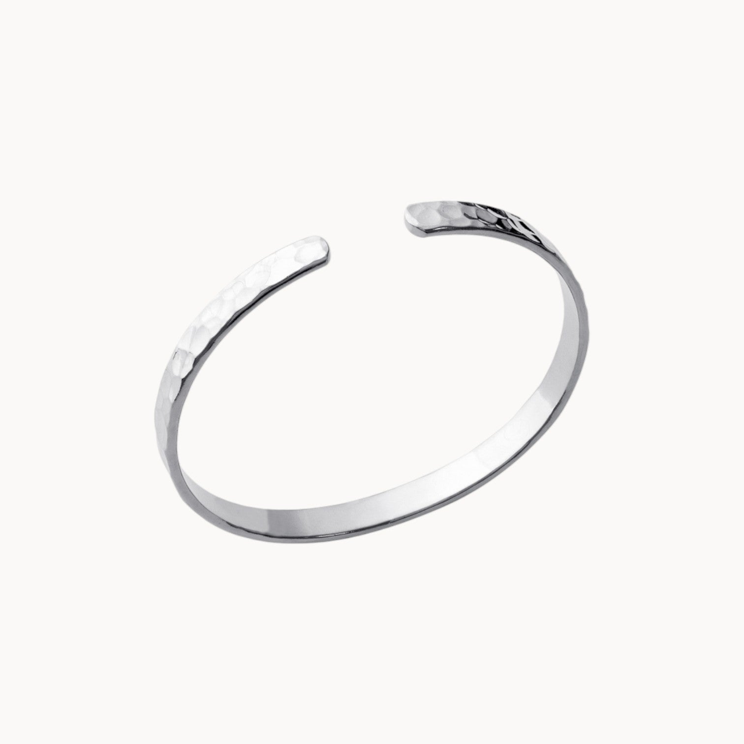 Bracelet Nala jonc ouvert martelé argent