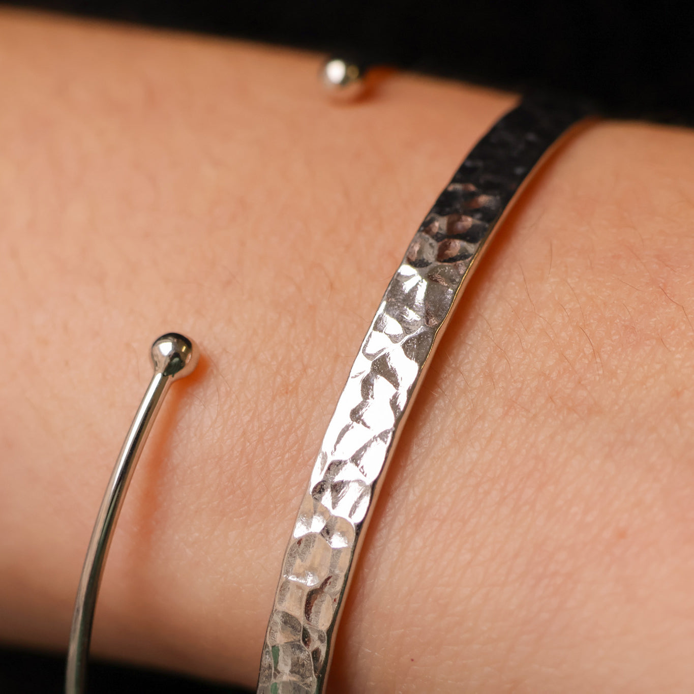 Bracelet Nala jonc ouvert martelé argent