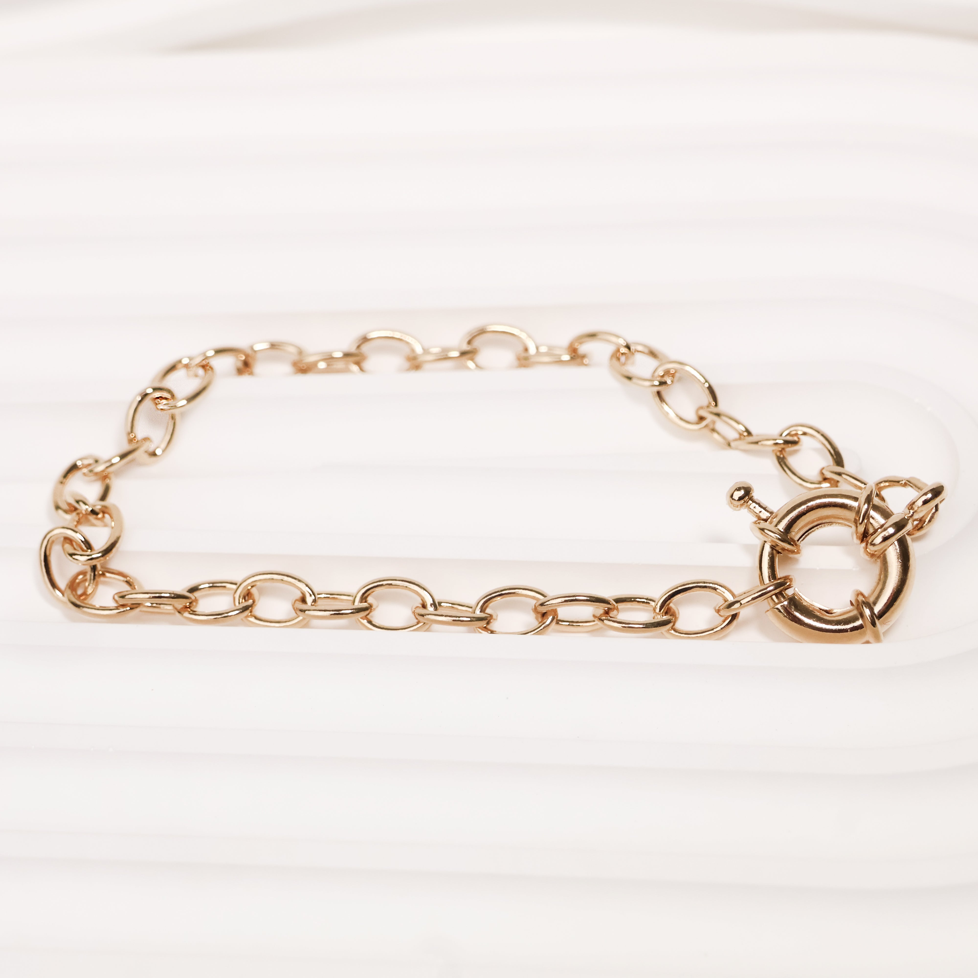 Bracelet Billie en plaqué or 18K, 18 cm, fermoir marin, maillons larges, personnalisable, bijou tendance Joyamada