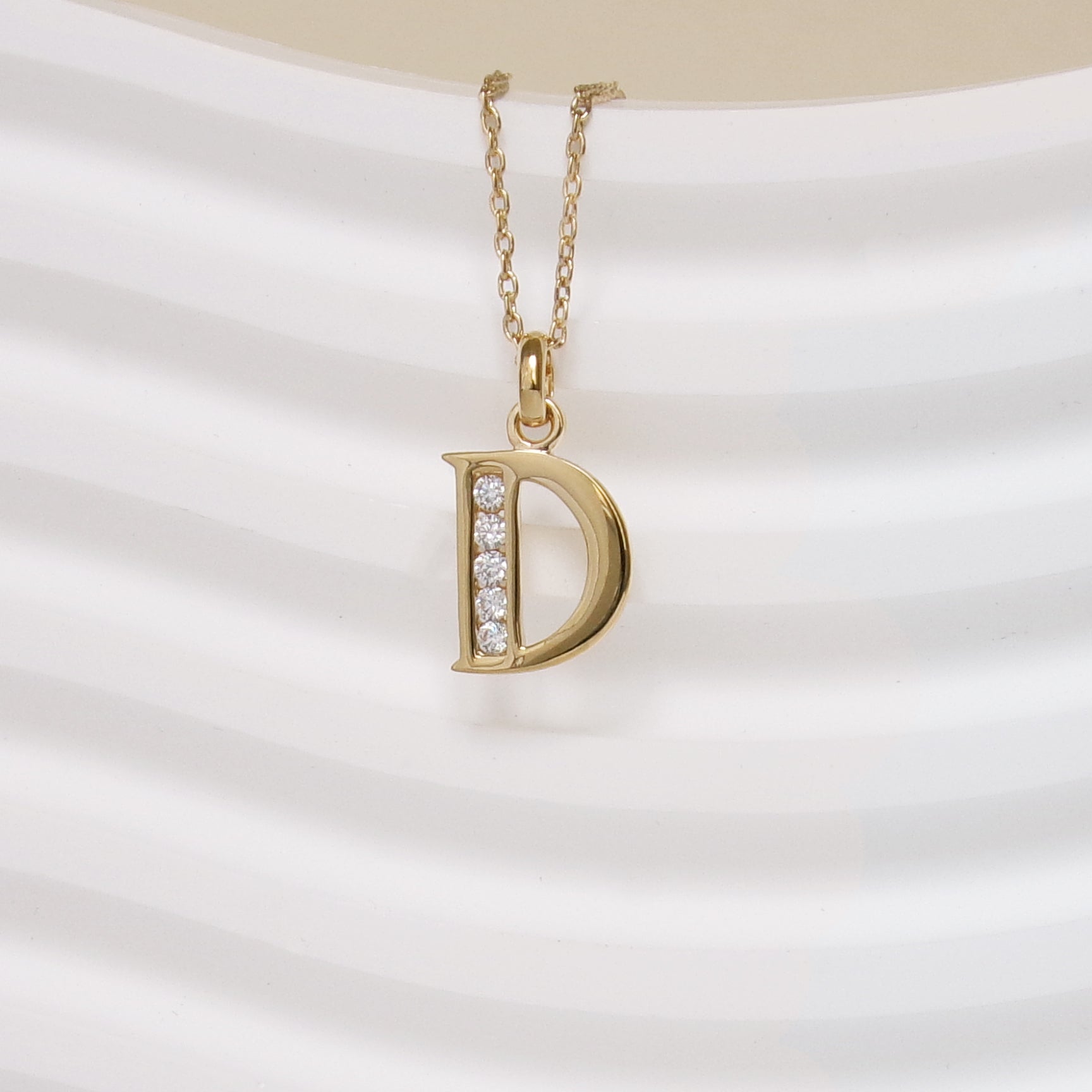 Pendentif Alphabet oxydes plaqué or